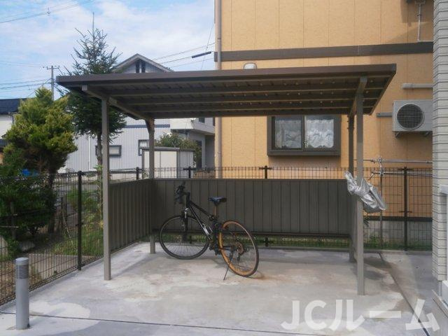 バムセプレイスの駐車場