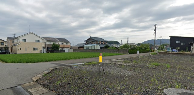 鯖江市上鯖江2丁目　土地NO.5の前面道路含む現地写真