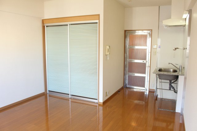 アリュール・アイの居間・リビング