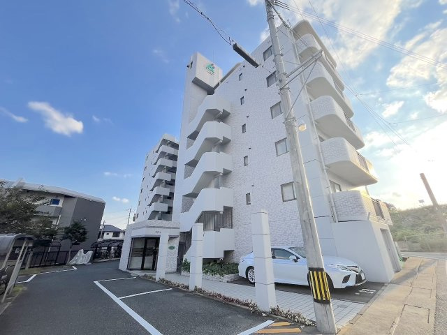 アルフィーネ春日公園の外観