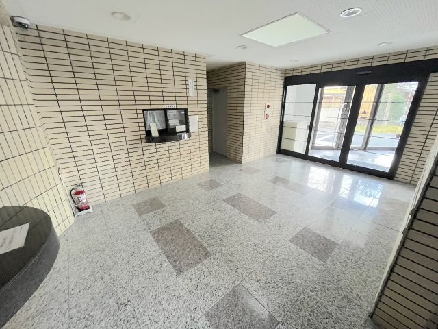 アルフィーネ春日公園のエントランス