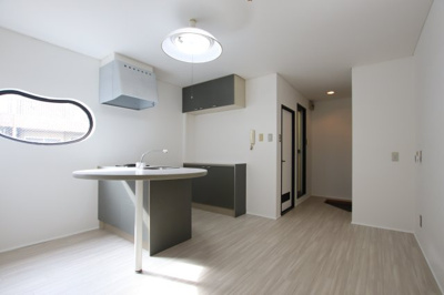 【居間・リビング】 | アメージングエステート