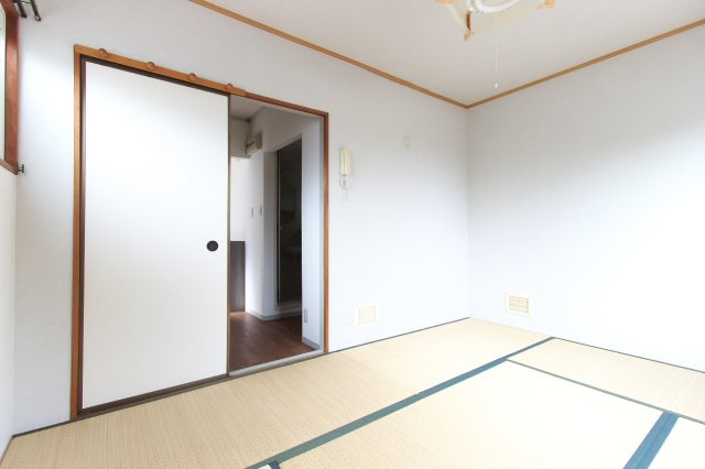 エステート広Dの和室