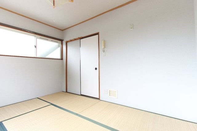 エステート広Dの和室