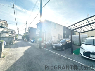 【前面道路含む現地写真】