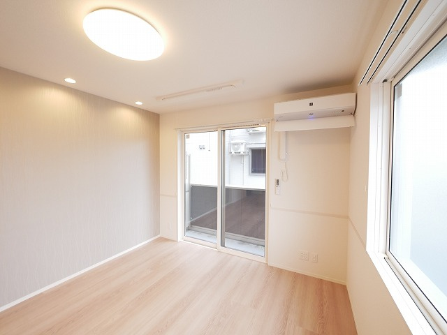 ラヴィベールの居間・リビング|ゆったり過ごせる居間です