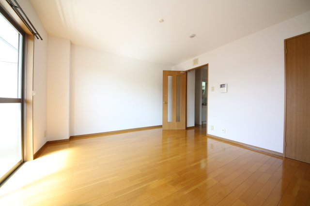 youngleavesの居間・リビング|別部屋同一間取りのお写真となります。