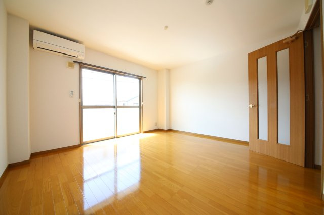 youngleavesの居間・リビング|別部屋同一間取りのお写真となります。