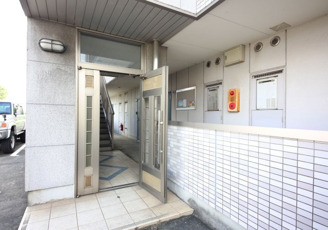 youngleavesのエントランス