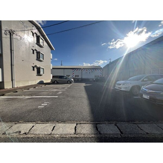 【駐車場】