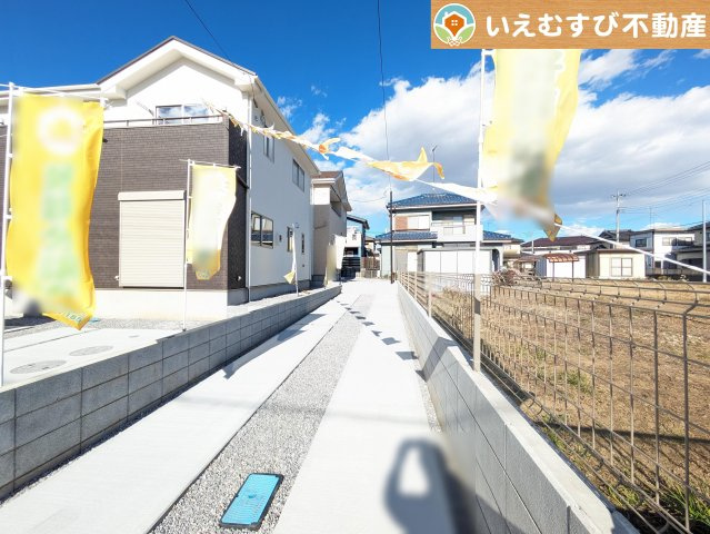 KEIAI FiT　羽生市南羽生3期の駐車場|車好きのパパも嬉しい車庫付邸宅
