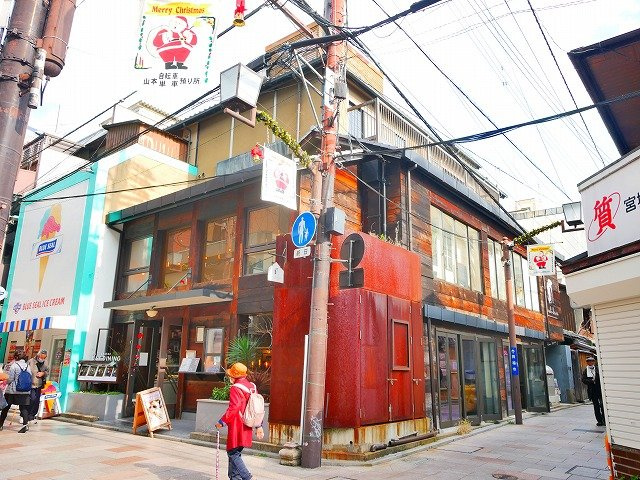 寿常ビルの外観