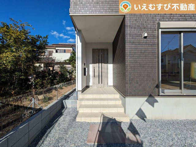 KEIAI FiT　羽生市南羽生3期のエントランス|セキュリティ充実で安心・安全の暮らしを提供
