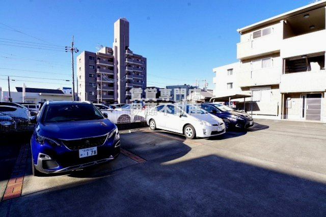 Cedarの駐車場