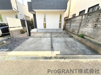 【駐車場】