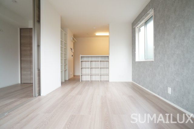 熊本市南区御幸笛田７丁目のアパートの居間・リビング