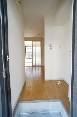 ディアコート亀戸　Ｂ棟の玄関