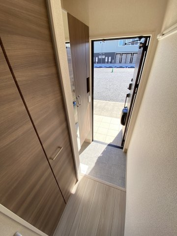 アビタシオンプリュネの玄関