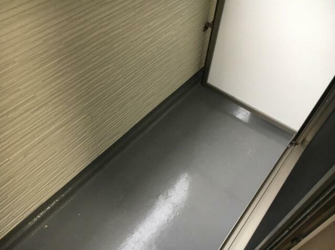 【バルコニー】