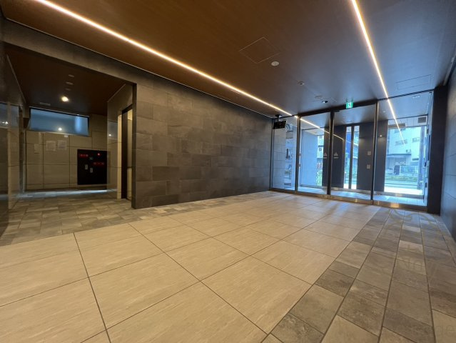エスリード新大阪ラヴァーグのロビー
