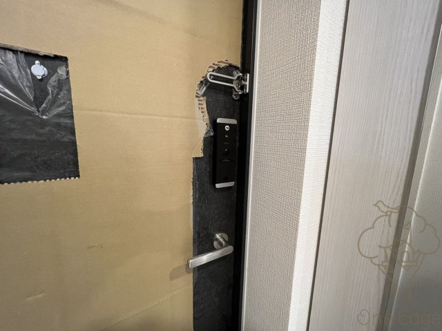 エスリード新大阪ラヴァーグの玄関