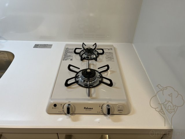 エスリード新大阪ラヴァーグのキッチン
