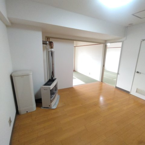 室蘭東町第１住宅の居間・リビング