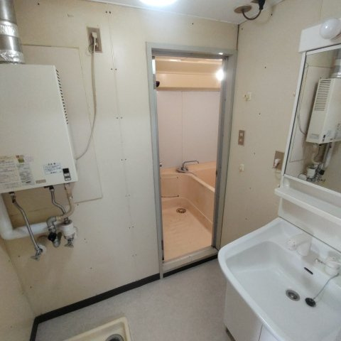 室蘭東町第１住宅の洗面所