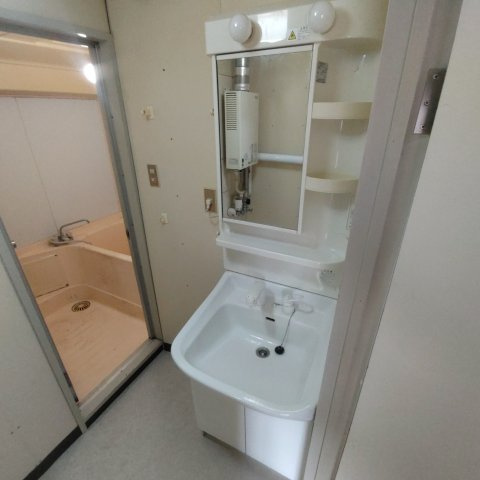 室蘭東町第１住宅の洗面所