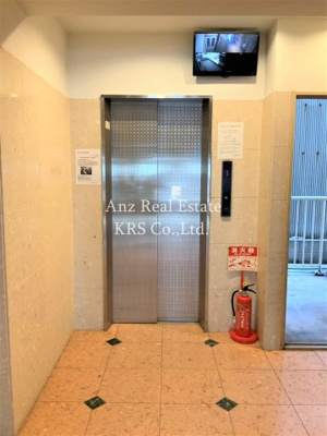 【その他共用部分】 | キャメロット北堀江 | エレベーターは防犯カメラが付いているので、安心です♪