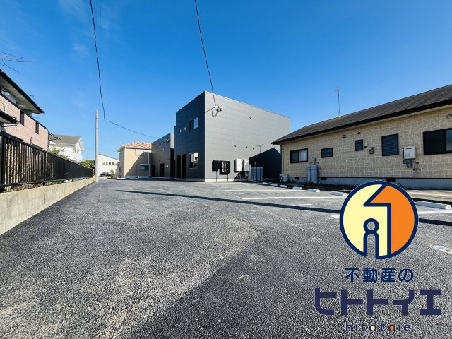 ラブーム納楚の駐車場