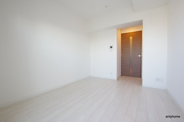 ポルトボヌール梅田WEST　仲介手数料無料の居間・リビング