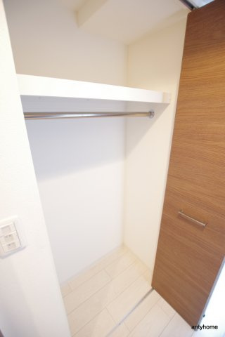 ポルトボヌール梅田WEST　仲介手数料無料の収納