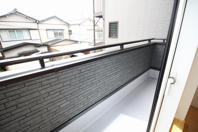薊野西町　中古戸建　（未入居物件）のバルコニー|2Ｆ　ＬＤＫ　11.88帖　