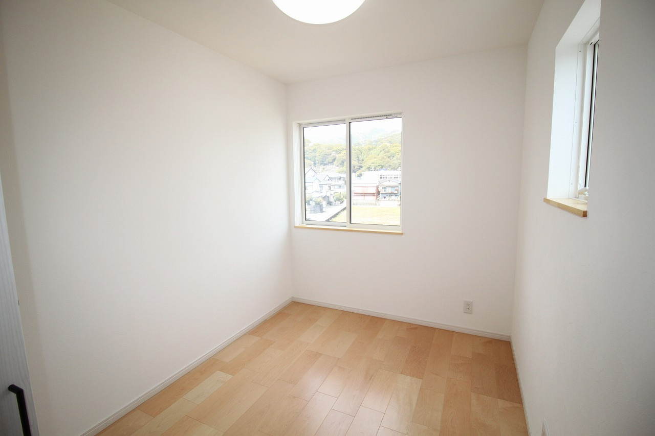 薊野西町　中古戸建　（未入居物件）の洋室|3Ｆ　北東の部屋　4.42帖