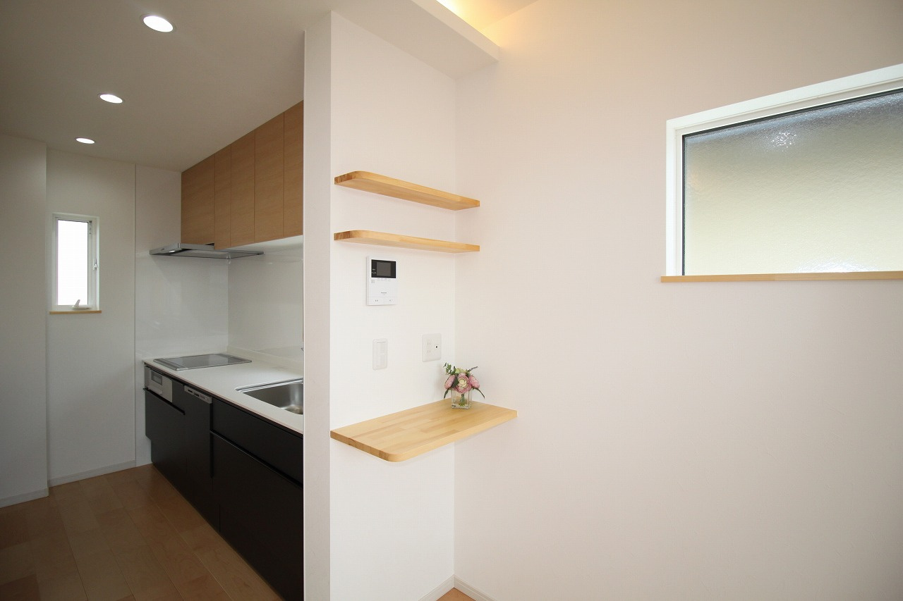 薊野西町　中古戸建　（未入居物件）のキッチン|2Ｆ　ＬＤＫ　11.88帖