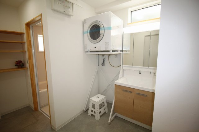 薊野西町　中古戸建　（未入居物件）の洗面所|幹太くん