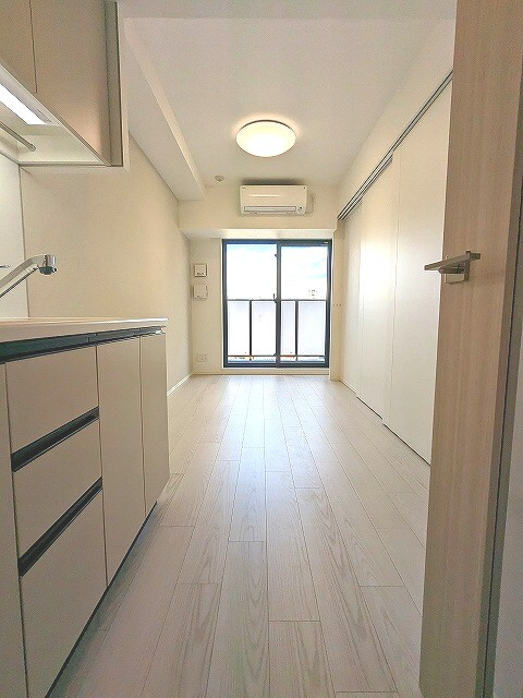 Urbanex新御徒町の設備|リビングに床暖房、全室照明付き、上階は目の前建物なく開放感あるバルコニーからスカイツリー見えます