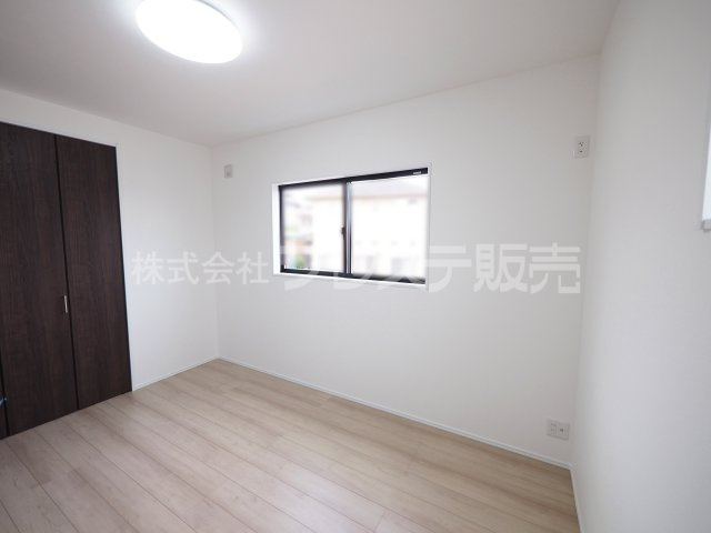 奈良市北登美ヶ丘６丁目の新築一戸建 全９区画の洋室|現地写真（２号地２階洋室）