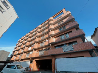 【外観】 | 【オリエントハイツ大橋】２０２２年１０月、リフォーム完成いたしました♪少しでも気になる方はすぐにご連絡ください。住宅ローン・その他ご質問等いつでもお待ちしております。