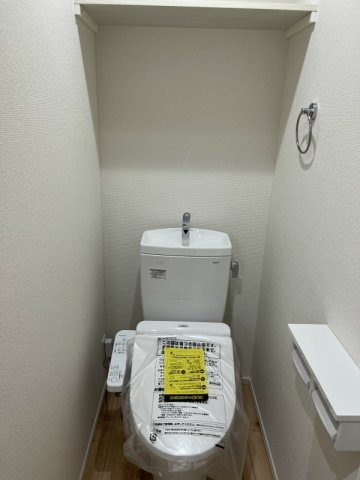 ペスカーサのトイレ|落ち着いた色調のトイレです