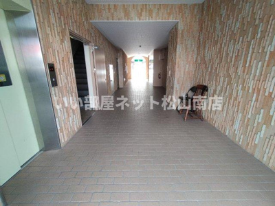 【ロビー】 | 西沢ビル