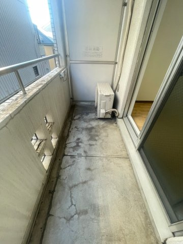 R FIELDS KAWAGUCHIのバルコニー