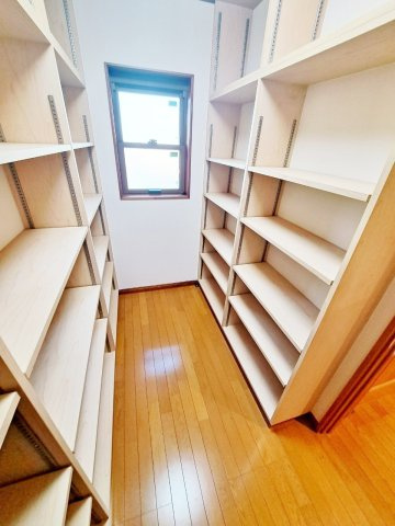増林中古戸建の収納