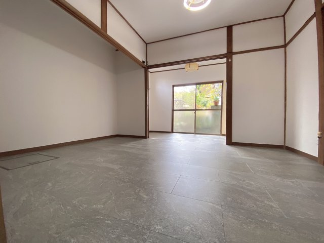 楠風台１丁借家の洋室