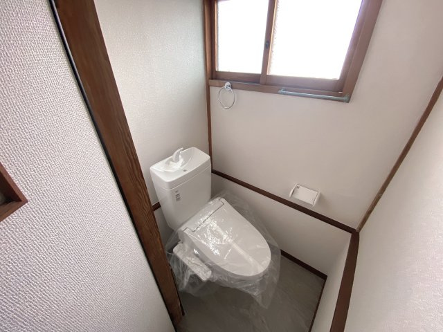 楠風台１丁借家のトイレ