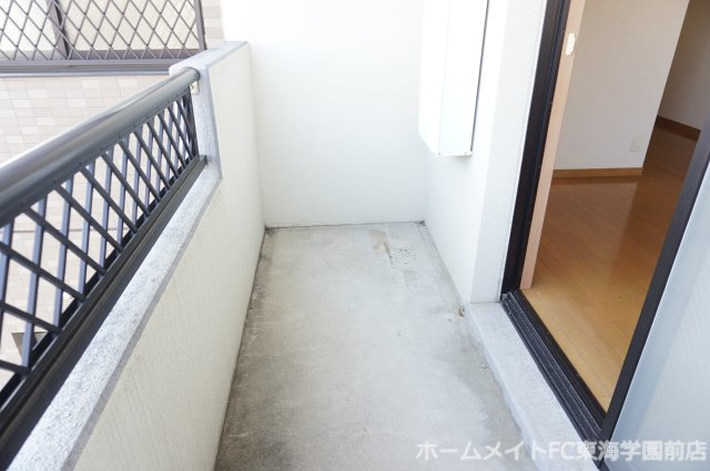 菊池郡菊陽町光の森３丁目の賃貸マンションのバルコニー