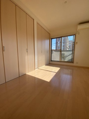 【居間・リビング】 | ジャルダンロゼ平尾 | 別号室の写真になります。現況優先。