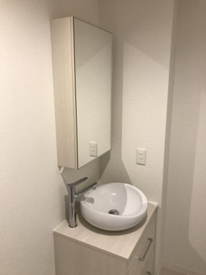 【洗面所】 | Br千歳町 | 別号室の写真になります。現況優先。