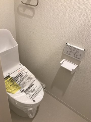 【トイレ】 | Br千歳町 | 別号室の写真になります。現況優先。